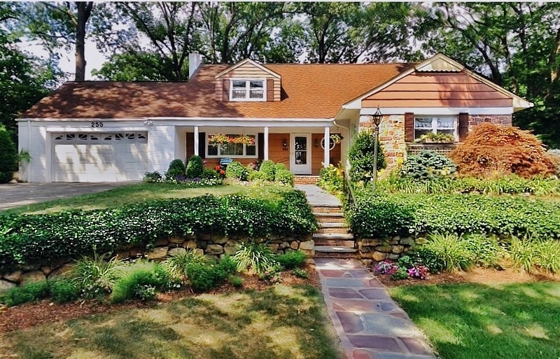 Property Photo: 255 Hempstead Rd NJ 07450