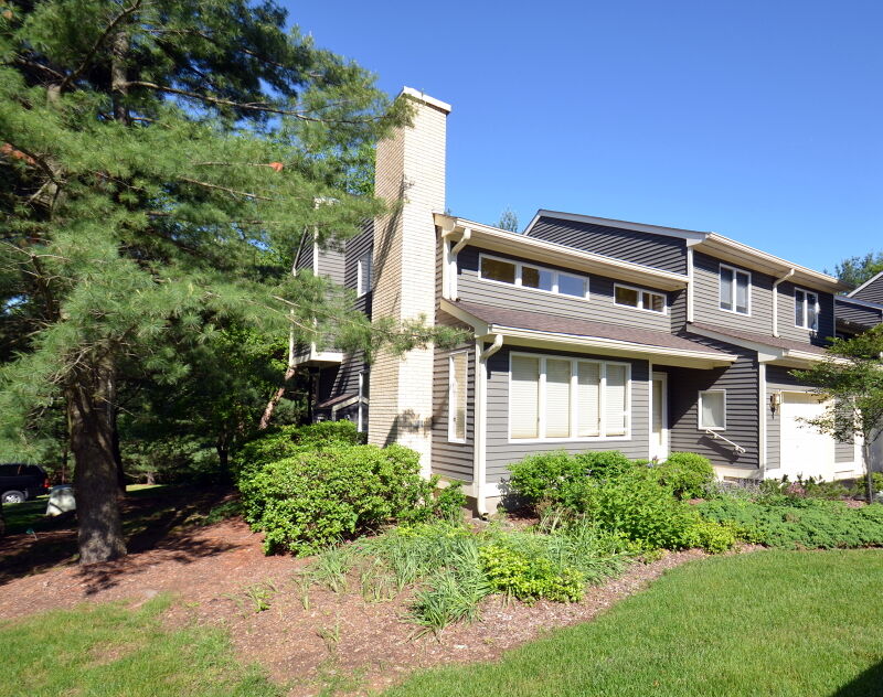 Property Photo:  11 Mission Hills Rd S  NJ 08801 