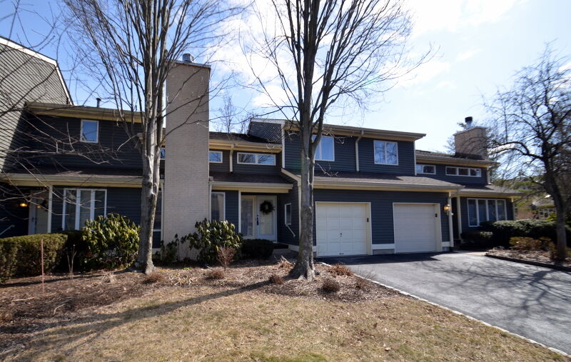 Property Photo: 17 Mission Hills Rd N NJ 08801