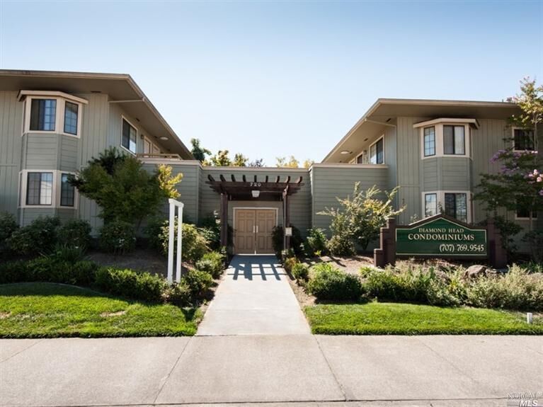 Property Photo: 720 Petaluma Boulevard 50 CA 94952