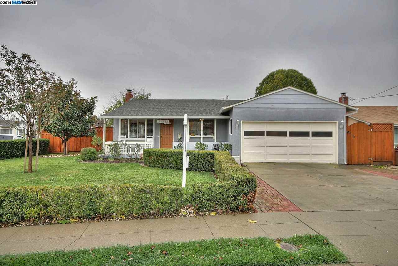 Property Photo: 35959 Cabrillo Dr CA 94536-5409