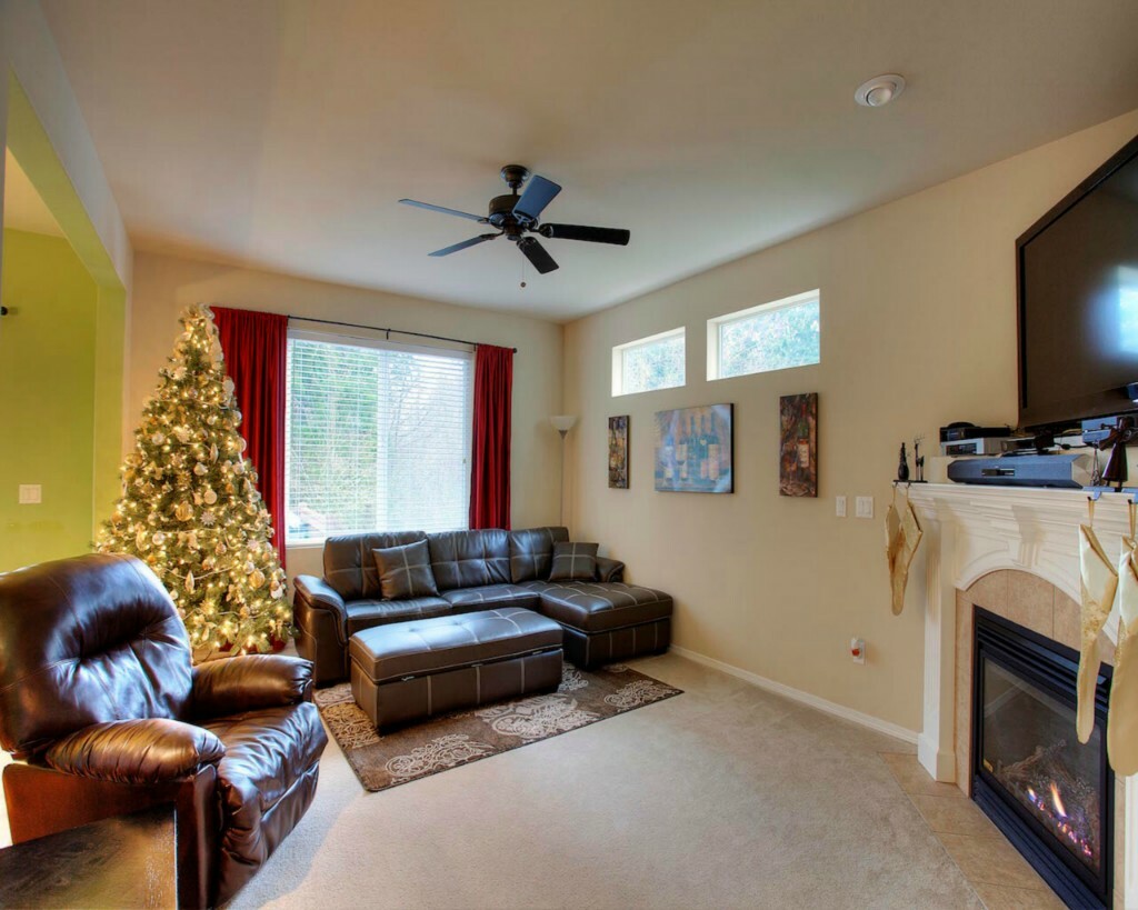 Property Photo:  19011 19th Av Ct E  WA 98387 