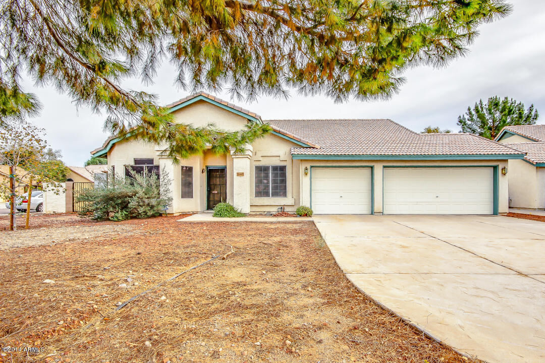 Property Photo: 23447 N 44th Drive AZ 85310