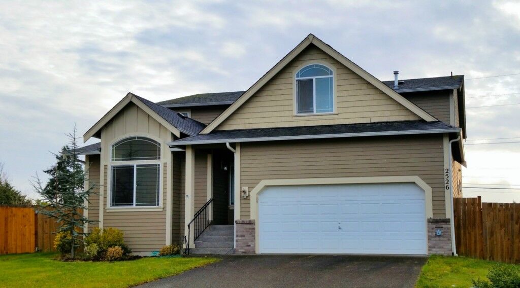 Property Photo:  2526 191st St Ct E  WA 98445