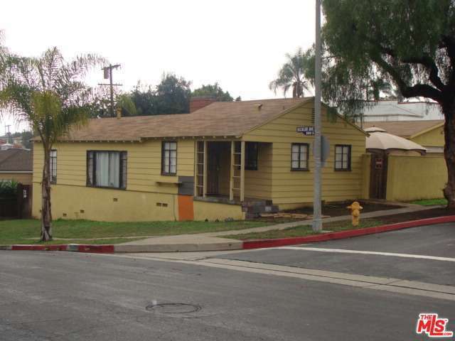 Property Photo:  5901 Buckler Ave  CA 90043 