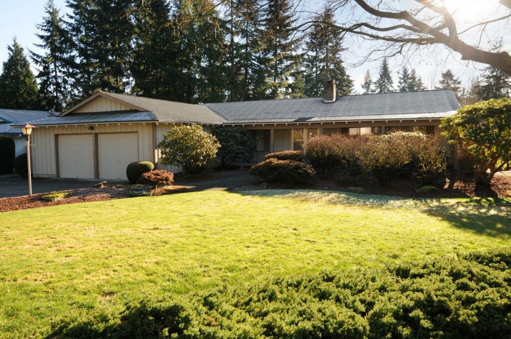 Property Photo:  16211 SE 29th St  WA 98008 