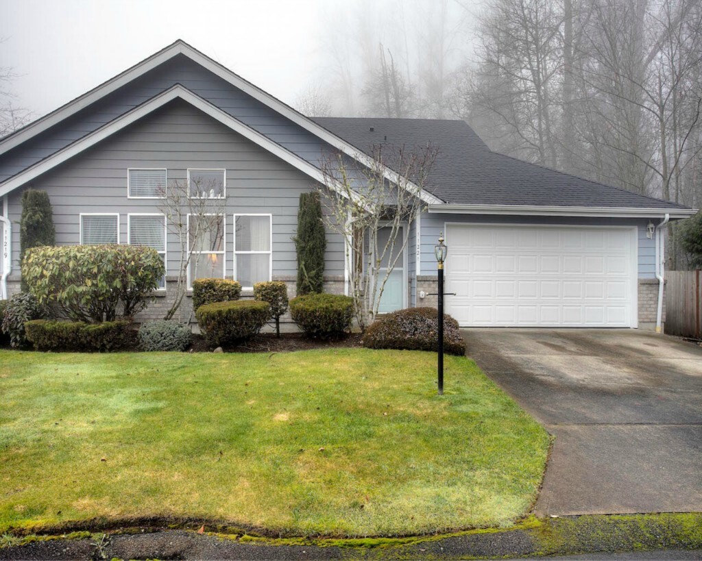 Property Photo: 11221 117th St Ct E WA 98374