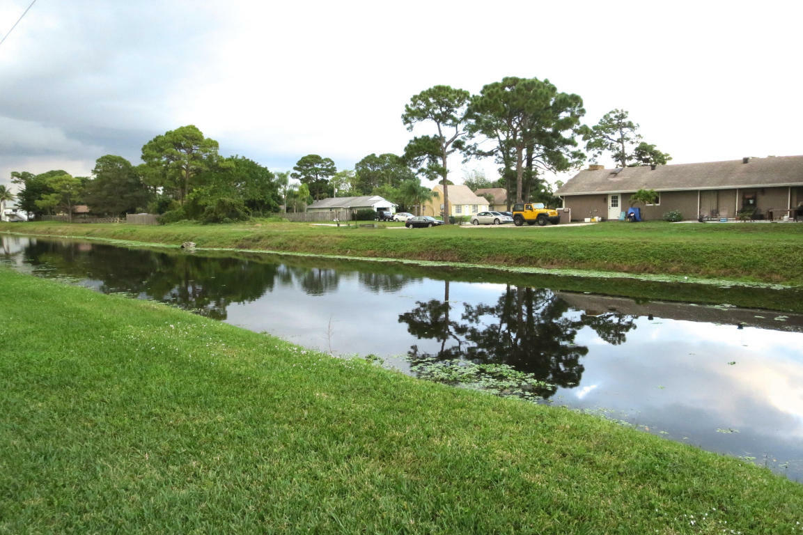 Property Photo: 13672 Coconut Palm Court A FL 33484