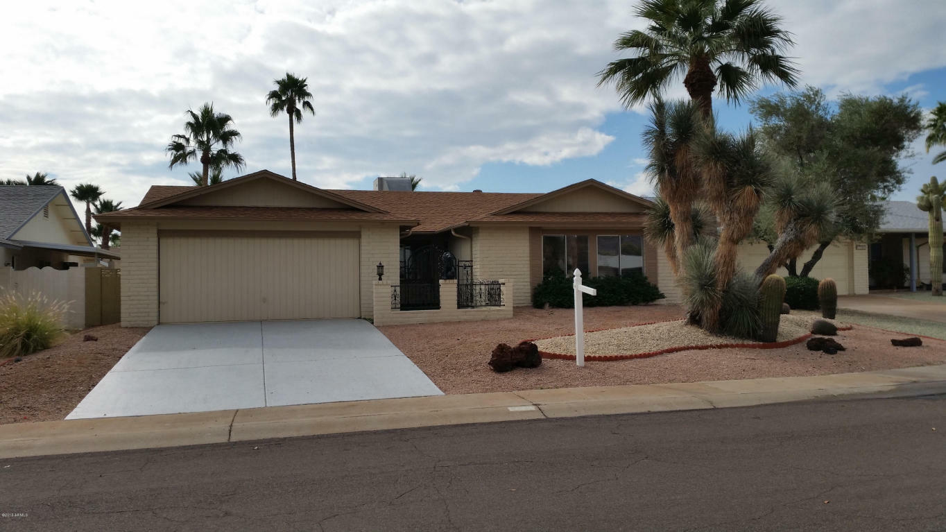 Property Photo:  4233 E Yawepe Street  AZ 85044 