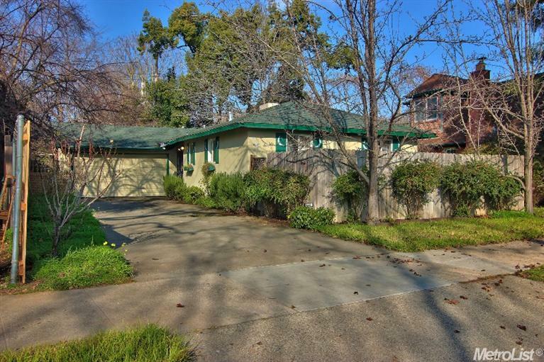 Property Photo:  4009 2nd Avenue  CA 95817 