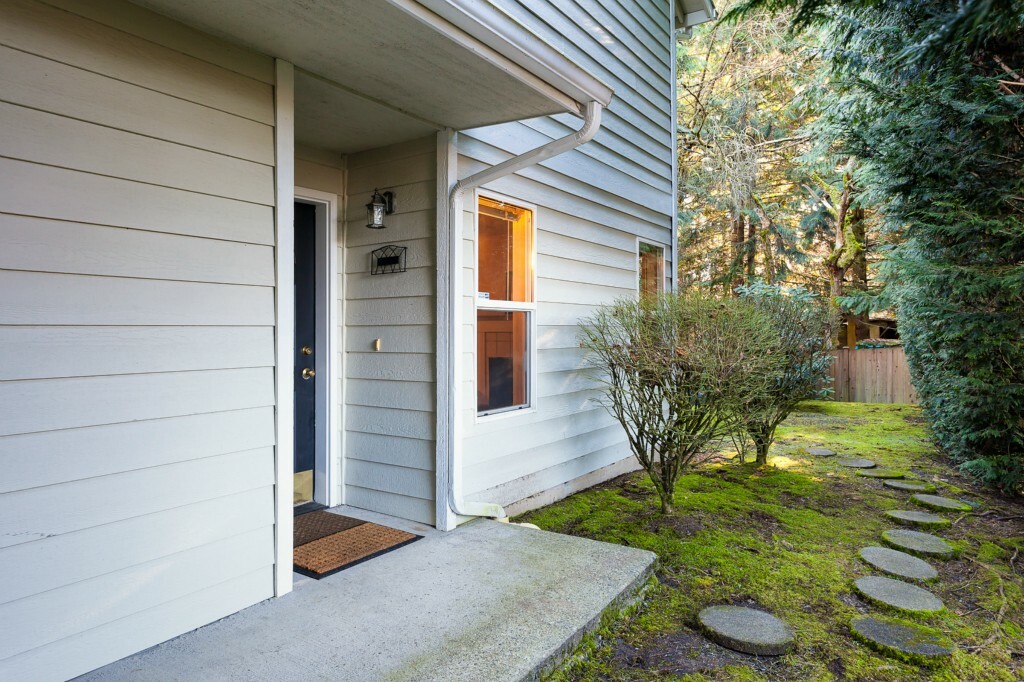 Property Photo:  5010 168th St SW F  WA 98037 