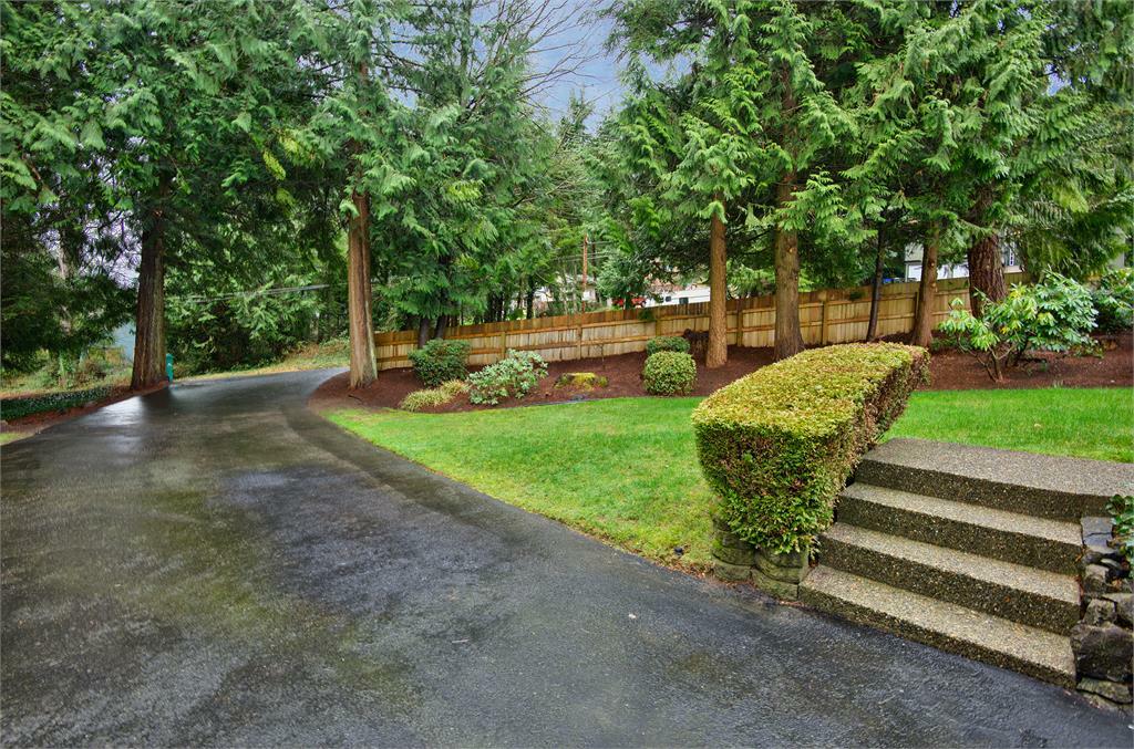 Property Photo:  5814 Oceanview Blvd NE  WA 98311 