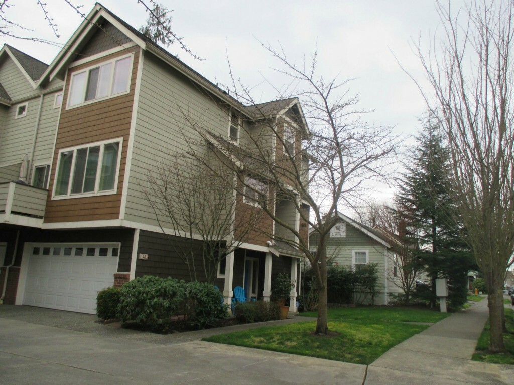 Property Photo:  607 Pearl St A  WA 98290 