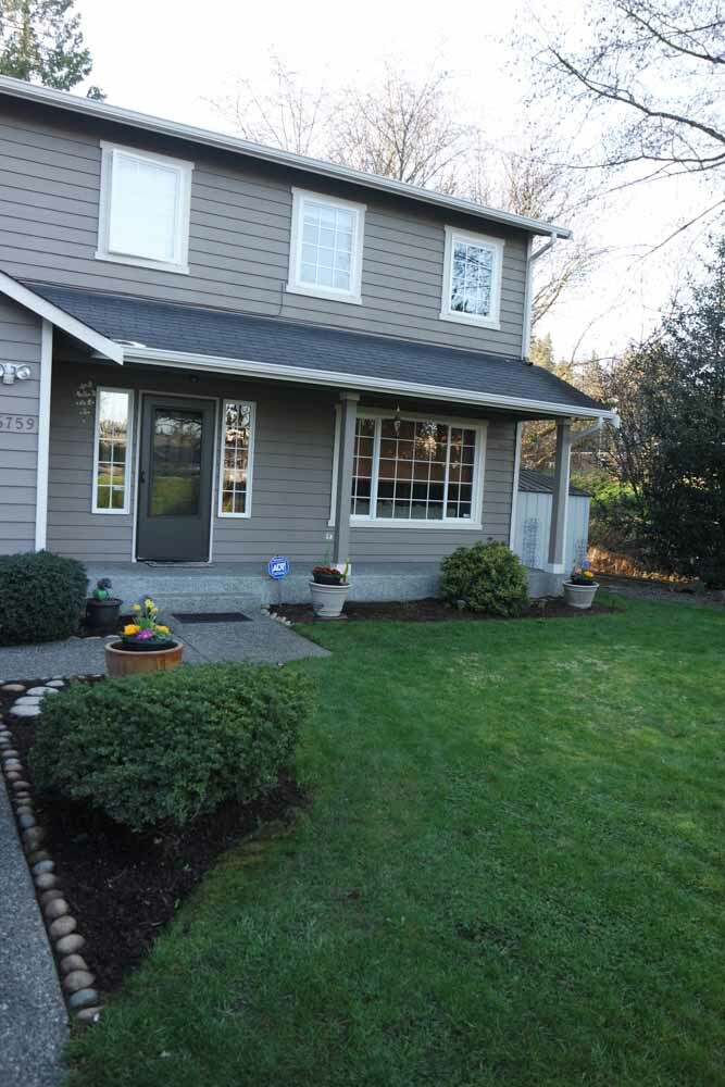 Property Photo:  16759 Wallingford Ave N  WA 98133 