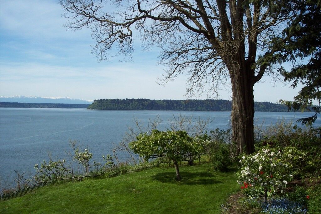 Property Photo: 7532 47th Ave NW WA 98271