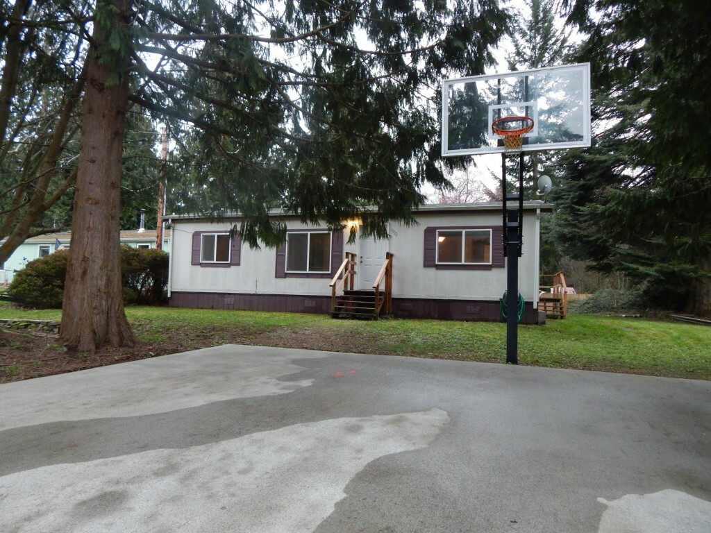 Property Photo: 1323 Pilchuck Dr WA 98282