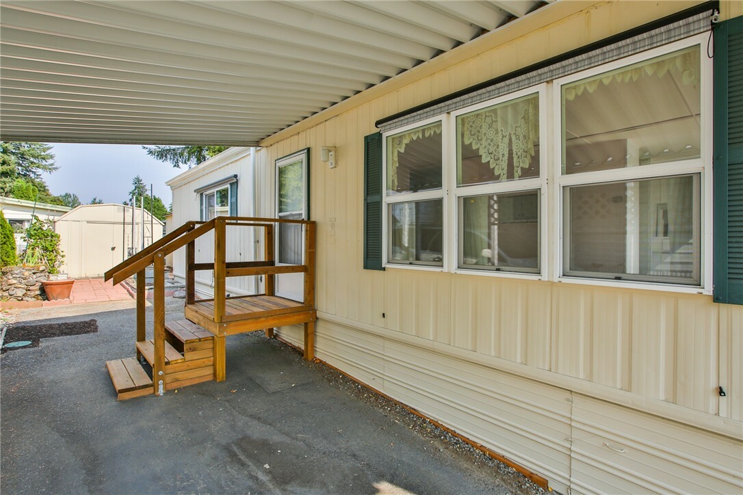 Property Photo:  18425 NE 95th St 164  WA 98052 