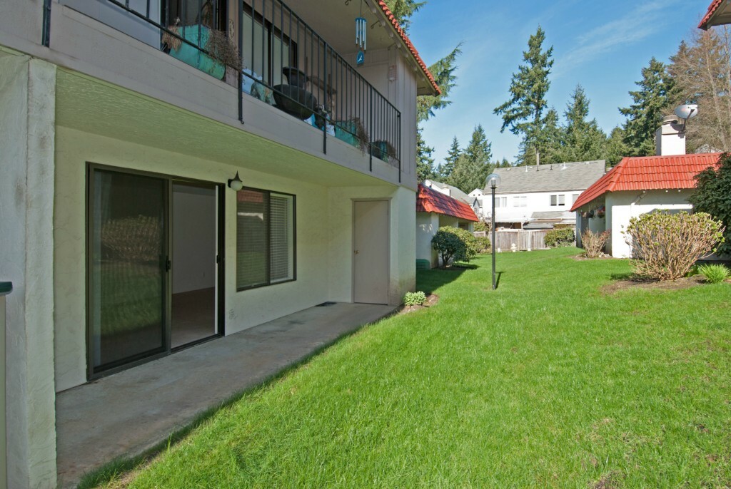 Property Photo:  15705 NE 18th St G-2  WA 98008 