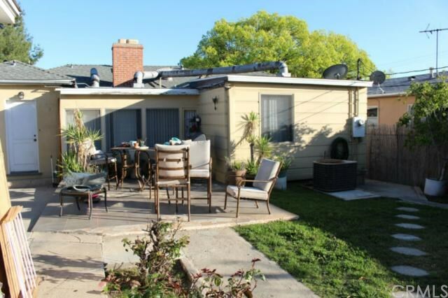 Property Photo:  609 E Cedar Avenue  CA 91501 