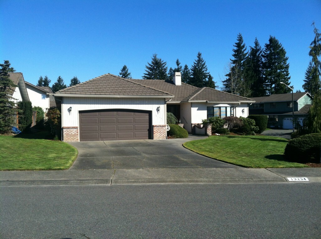 Property Photo:  13234 SE 253rd Place  WA 98042 