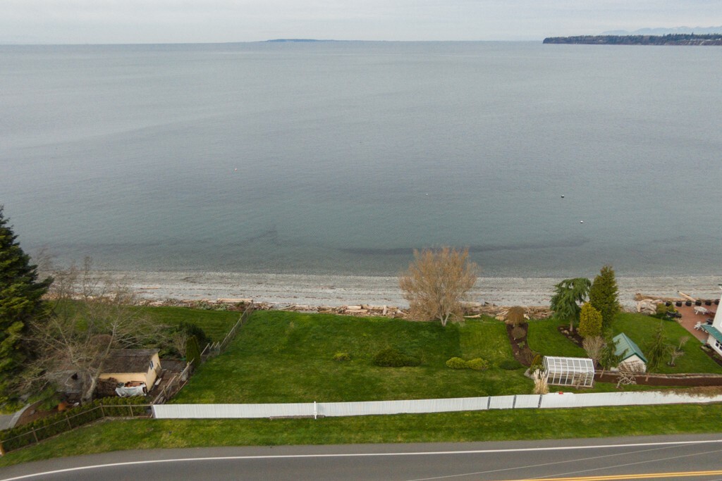 Property Photo:  7111 Birch Bay Dr  WA 98230 