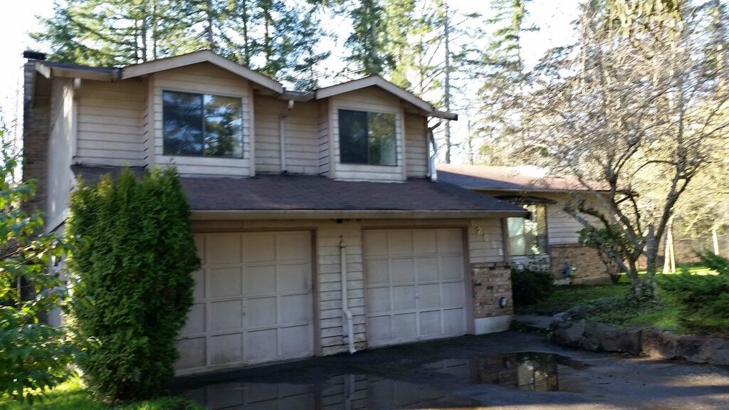 Property Photo:  12008 147th St Ct E  WA 98374 