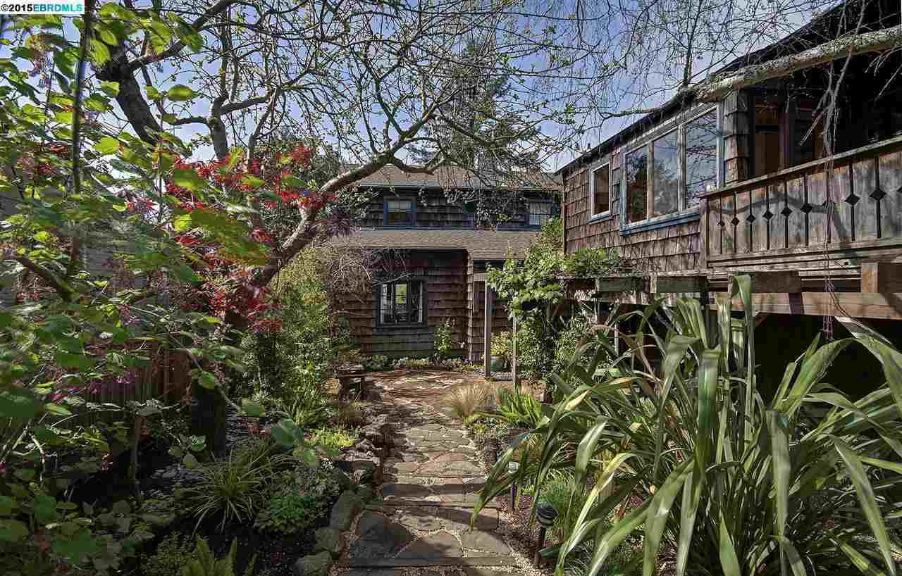 Property Photo: 906 Creston Rd CA 94708