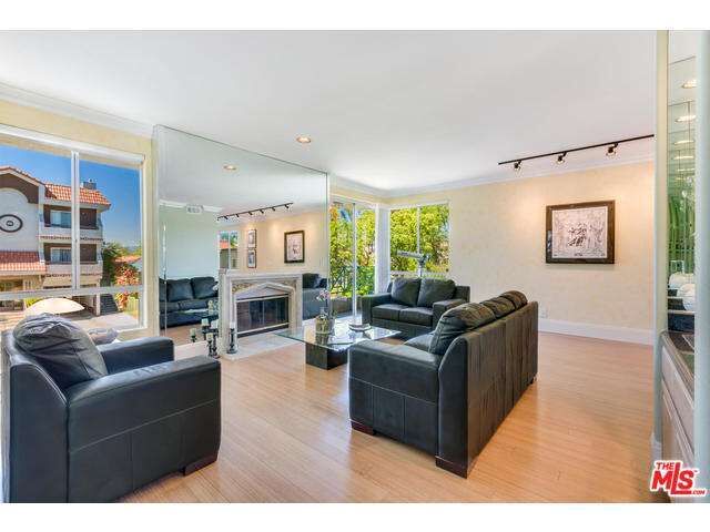 Property Photo: 1516 Hi Point St 101 CA 90035