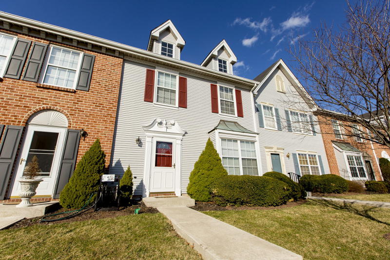 Property Photo:  58 Amberly Ct  NJ 08823 