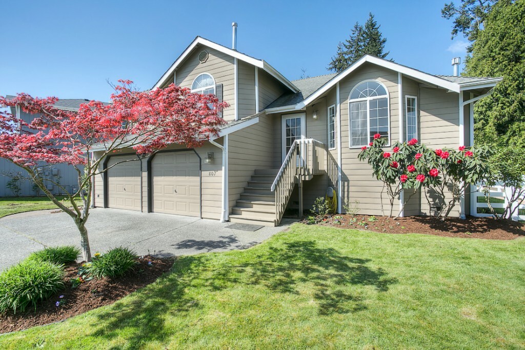 Property Photo:  807 233rd St SE  WA 98021 