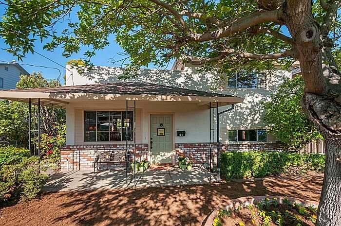 Property Photo:  20 Hilltop Drive  CA 94062 