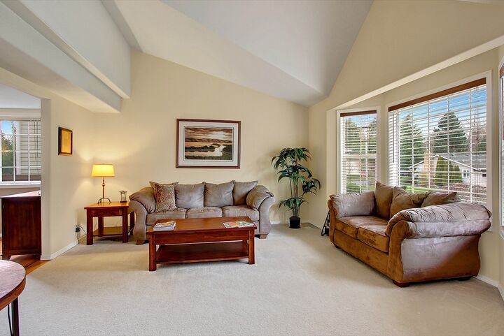 Property Photo: 7831 NE 148th St WA 98028