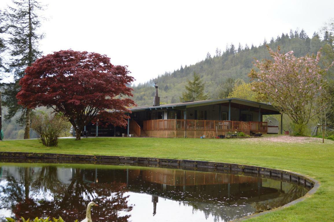 Property Photo:  18005 Evergreen Drive  OR 97122 