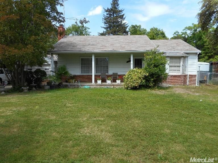 Property Photo: 2721 Tioga Way CA 95821