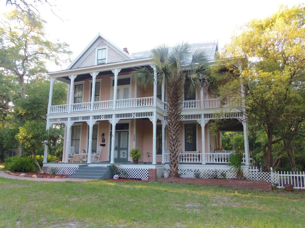 Property Photo:  1220 Kirby Street  FL 32177 