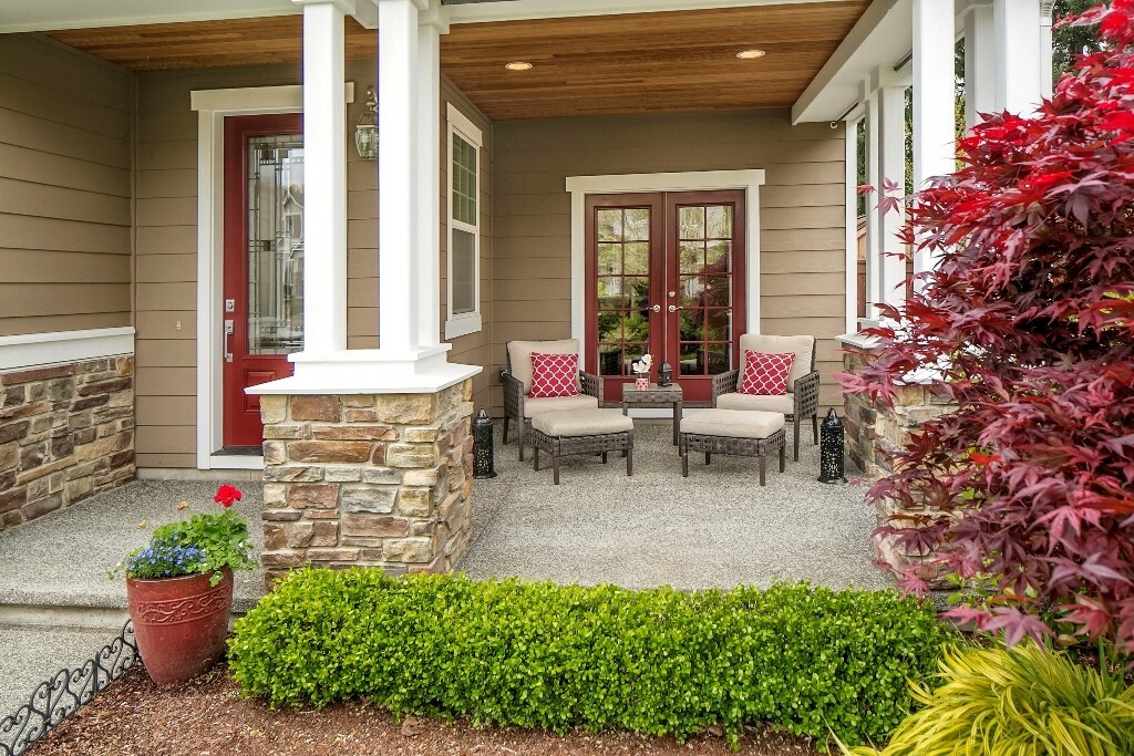 Property Photo: 21820 41st Ave SE WA 98021