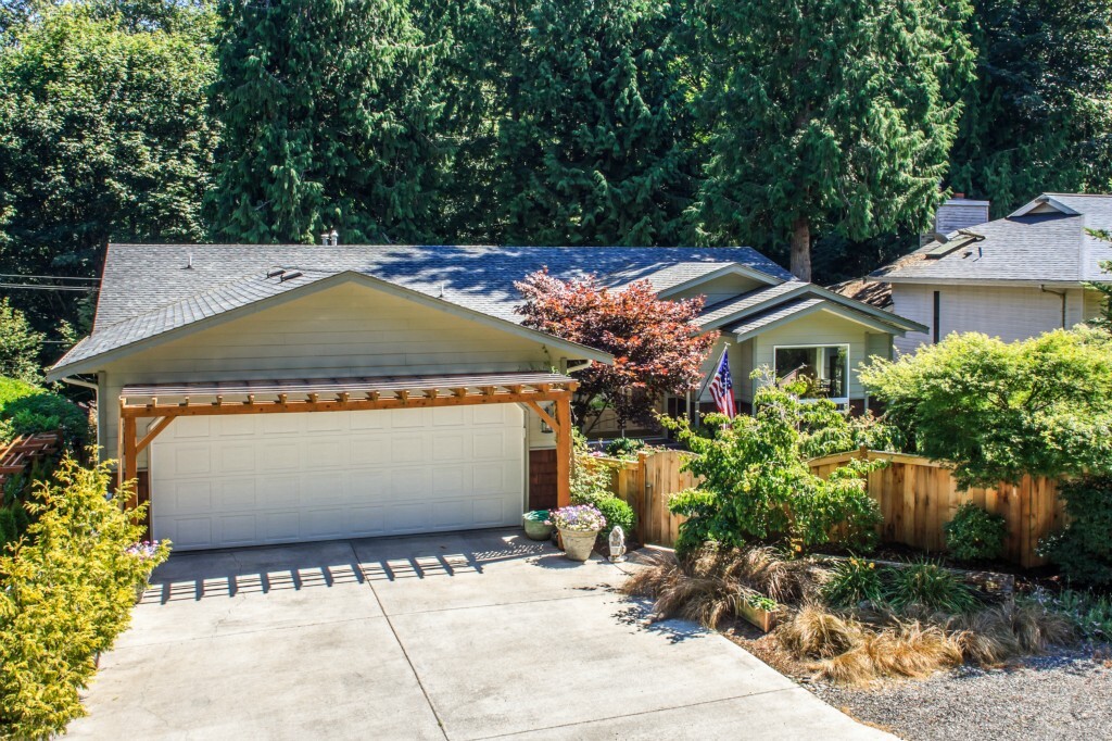 1506 Glen Cove Lane  Bellingham WA 98229 photo