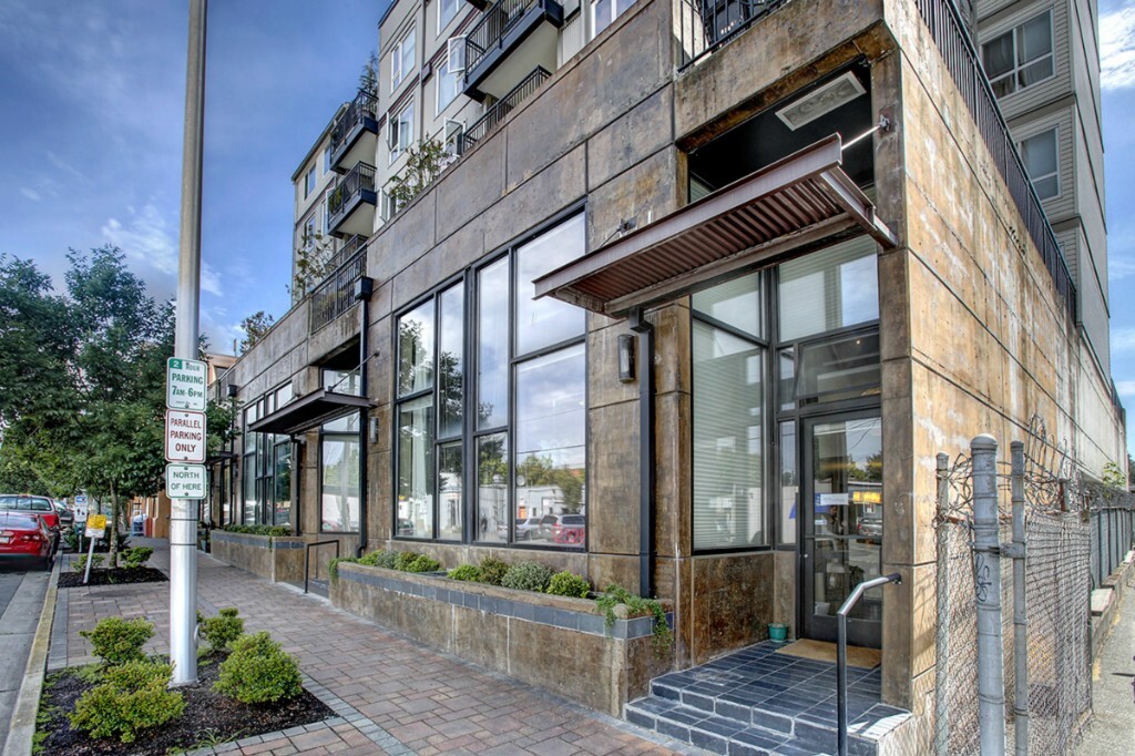 Property Photo: 12334 31st Ave NE 105 WA 98125