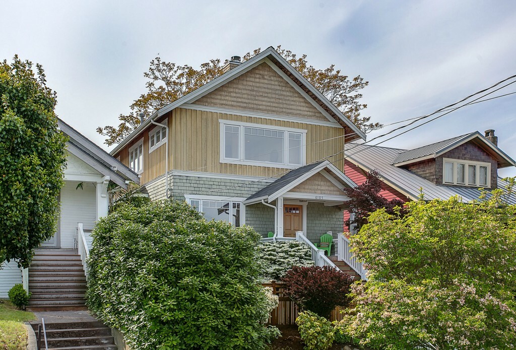 Property Photo:  6105 Fremont Ave N  WA 98103 