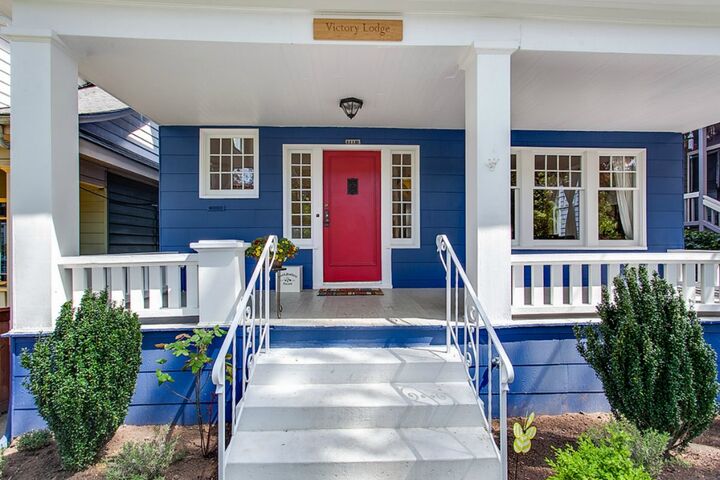 Property Photo:  1118 33rd Ave  WA 98112 