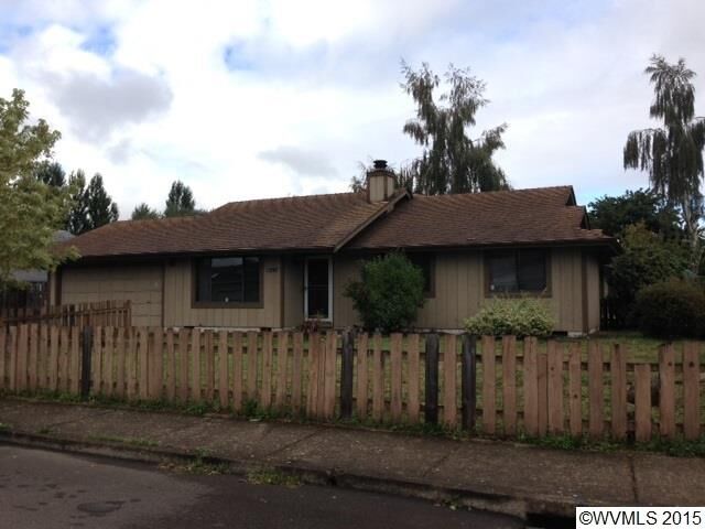 Property Photo: 1297 Arabian Av SE OR 97317