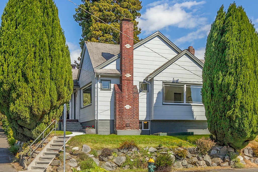 Property Photo:  2119 NW 85th St  WA 98117 