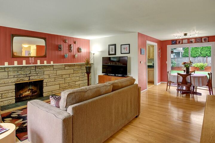 Property Photo: 819 NE 180th St WA 98155