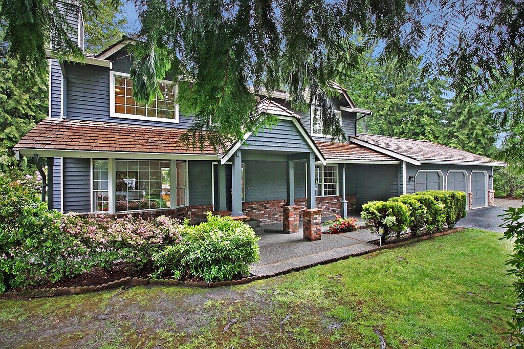 Property Photo:  5132  240th Avenue NE  WA 98053 