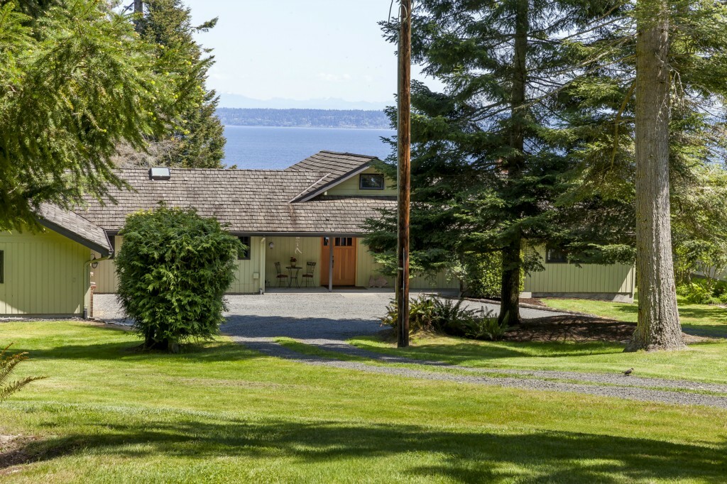 Property Photo:  31370 Sunrise Beach Dr NE  WA 98346 