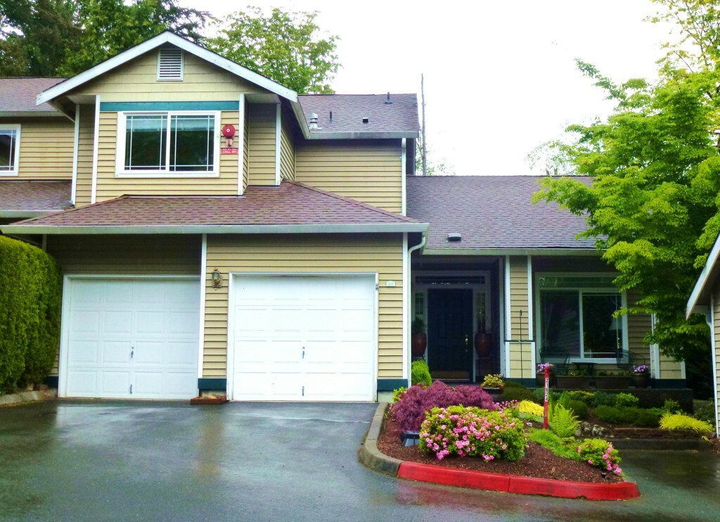 Property Photo:  21624 9th Ave SE D-107  WA 98021 