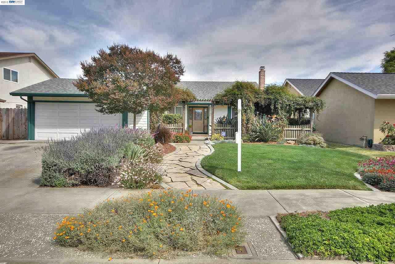 Property Photo: 3410 Surry Pl CA 94536