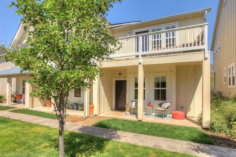 Property Photo:  515 G Street 231  OR 97530 
