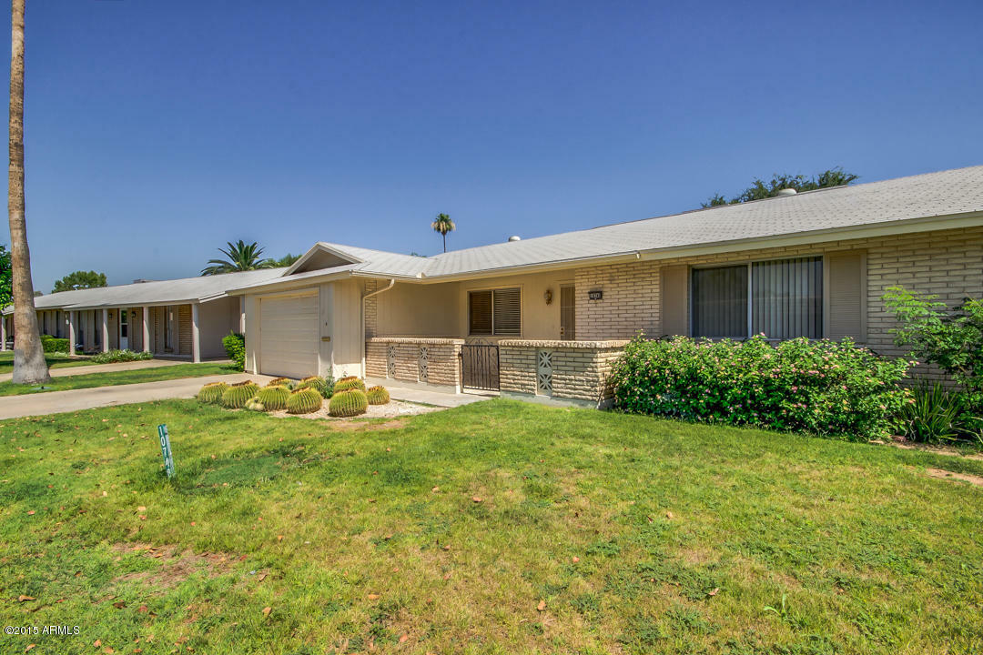 Property Photo: 10748 W Mission Lane AZ 85351