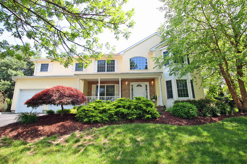 Property Photo: 7 Hye Ct NJ 08850